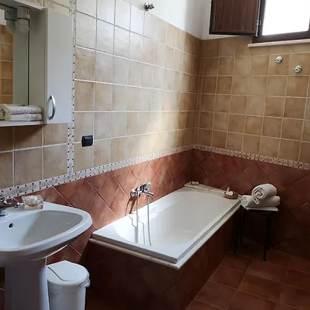 Holiday home Il Glicine Cerfignano